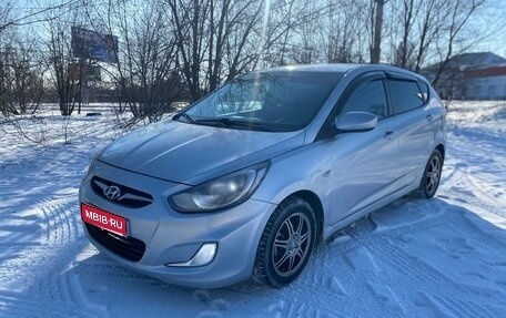 Hyundai Solaris II рестайлинг, 2012 год, 550 000 рублей, 1 фотография