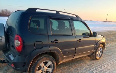 Chevrolet Niva I рестайлинг, 2015 год, 700 000 рублей, 4 фотография