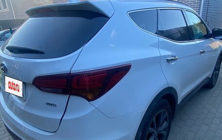 Hyundai Santa Fe III рестайлинг, 2018 год, 1 900 000 рублей, 3 фотография