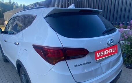 Hyundai Santa Fe III рестайлинг, 2018 год, 1 900 000 рублей, 4 фотография