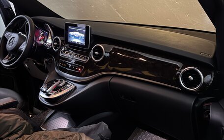 Mercedes-Benz V-Класс, 2018 год, 12 000 000 рублей, 3 фотография