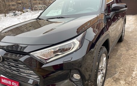 Toyota RAV4, 2021 год, 3 950 000 рублей, 12 фотография