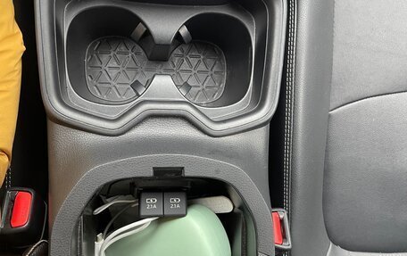 Toyota RAV4, 2021 год, 3 950 000 рублей, 16 фотография