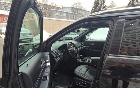 Ford Explorer VI, 2018 год, 3 300 000 рублей, 8 фотография