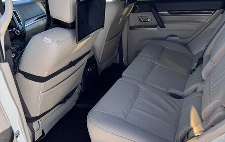 Mitsubishi Pajero IV, 2019 год, 3 700 000 рублей, 14 фотография