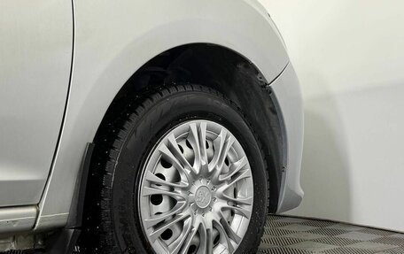 Renault Logan II, 2016 год, 635 000 рублей, 18 фотография