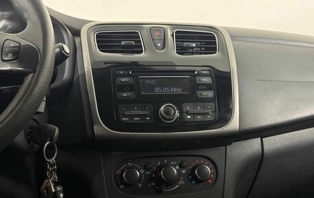 Renault Logan II, 2016 год, 635 000 рублей, 13 фотография