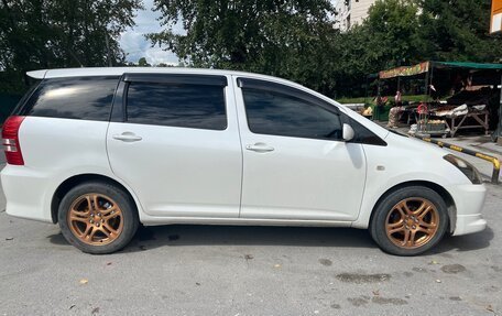 Toyota Wish II, 2003 год, 650 000 рублей, 4 фотография