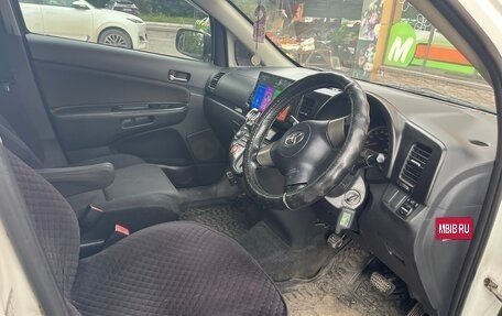 Toyota Wish II, 2003 год, 650 000 рублей, 13 фотография