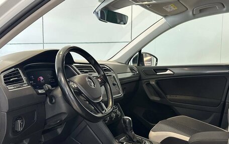 Volkswagen Tiguan II, 2019 год, 2 597 000 рублей, 7 фотография