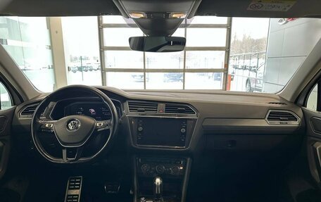 Volkswagen Tiguan II, 2019 год, 2 597 000 рублей, 9 фотография