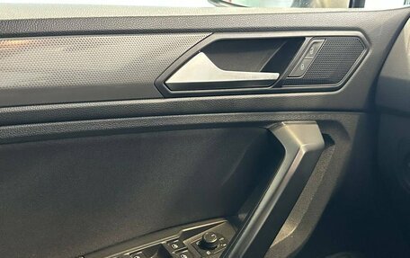 Volkswagen Tiguan II, 2019 год, 2 597 000 рублей, 11 фотография