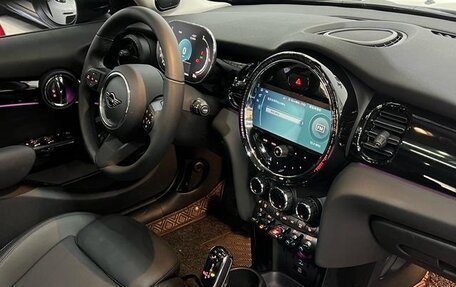 MINI Hatch, 2024 год, 3 260 999 рублей, 8 фотография