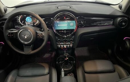 MINI Hatch, 2024 год, 3 260 999 рублей, 16 фотография