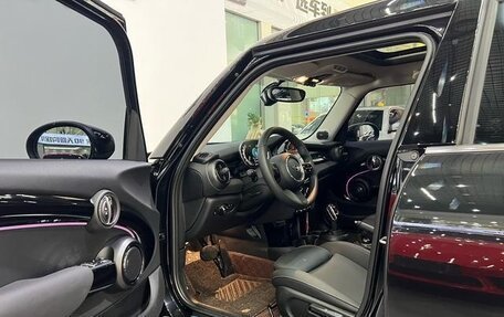 MINI Hatch, 2024 год, 3 260 999 рублей, 22 фотография