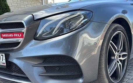 Mercedes-Benz E-Класс, 2019 год, 2 990 000 рублей, 3 фотография