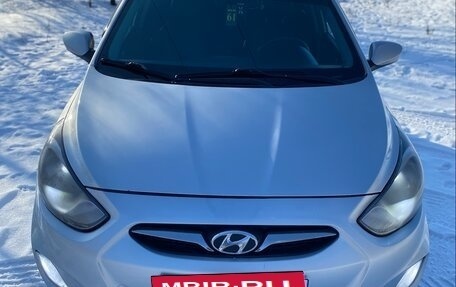 Hyundai Solaris II рестайлинг, 2012 год, 550 000 рублей, 4 фотография