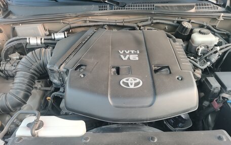 Toyota Land Cruiser Prado 120 рестайлинг, 2006 год, 2 600 000 рублей, 11 фотография