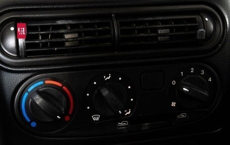 Chevrolet Niva I рестайлинг, 2015 год, 588 000 рублей, 11 фотография