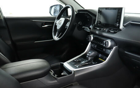 Toyota RAV4, 2019 год, 3 000 000 рублей, 9 фотография