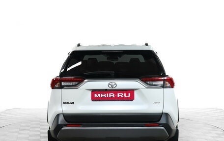 Toyota RAV4, 2019 год, 3 000 000 рублей, 6 фотография