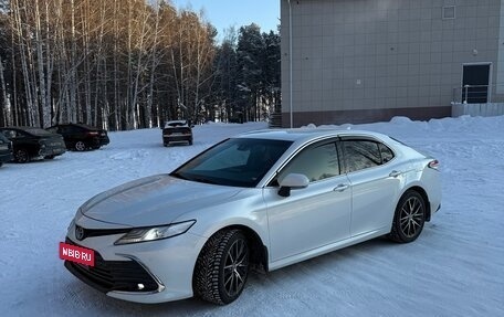 Toyota Camry, 2021 год, 3 550 000 рублей, 3 фотография