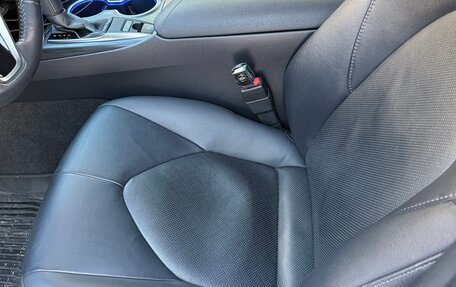 Toyota Camry, 2021 год, 3 550 000 рублей, 9 фотография