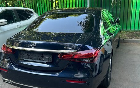 Mercedes-Benz E-Класс, 2021 год, 4 500 000 рублей, 3 фотография