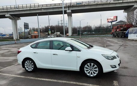 Opel Astra J, 2013 год, 1 100 000 рублей, 3 фотография