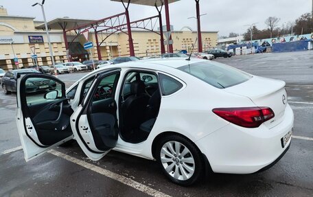 Opel Astra J, 2013 год, 1 100 000 рублей, 6 фотография