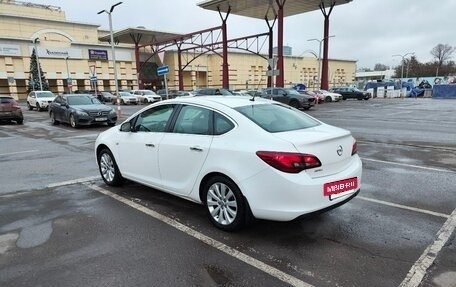 Opel Astra J, 2013 год, 1 100 000 рублей, 5 фотография