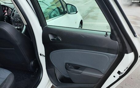 Opel Astra J, 2013 год, 1 100 000 рублей, 23 фотография