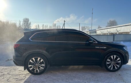 Volkswagen Touareg III, 2018 год, 6 000 000 рублей, 18 фотография