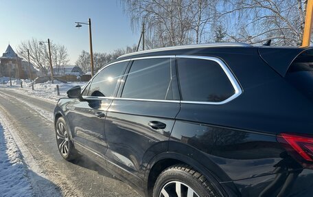 Volkswagen Touareg III, 2018 год, 6 000 000 рублей, 6 фотография