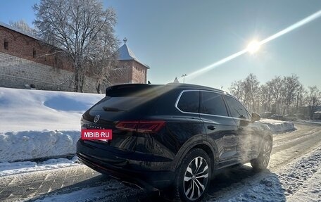 Volkswagen Touareg III, 2018 год, 6 000 000 рублей, 4 фотография