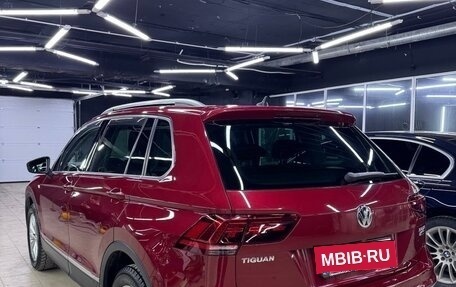 Volkswagen Tiguan II, 2017 год, 2 200 000 рублей, 3 фотография
