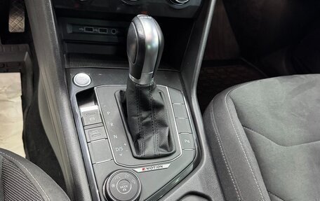 Volkswagen Tiguan II, 2017 год, 2 200 000 рублей, 6 фотография