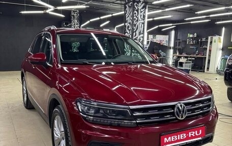 Volkswagen Tiguan II, 2017 год, 2 200 000 рублей, 13 фотография
