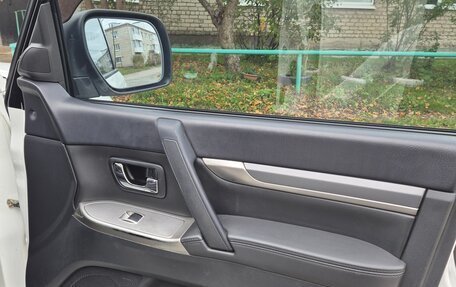 Mitsubishi Pajero IV, 2013 год, 1 999 000 рублей, 3 фотография