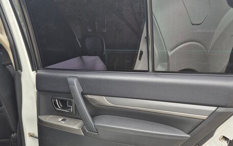 Mitsubishi Pajero IV, 2013 год, 1 999 000 рублей, 14 фотография