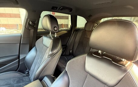 Audi A4, 2018 год, 2 200 000 рублей, 13 фотография