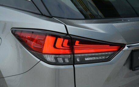 Lexus RX IV рестайлинг, 2019 год, 4 710 000 рублей, 10 фотография