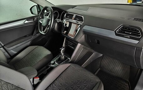 Volkswagen Tiguan II, 2021 год, 3 885 000 рублей, 11 фотография