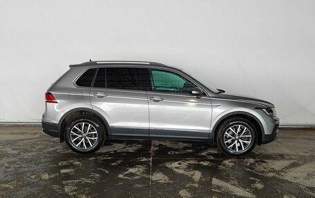 Volkswagen Tiguan II, 2021 год, 3 885 000 рублей, 8 фотография