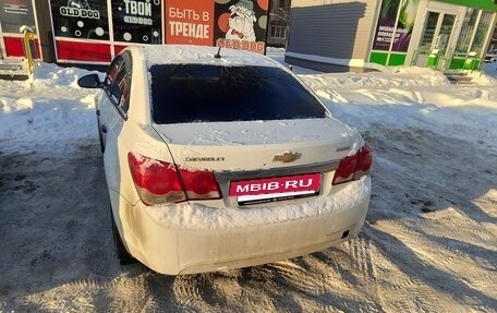 Chevrolet Cruze II, 2011 год, 500 000 рублей, 3 фотография