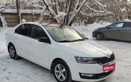 Skoda Rapid I, 2018 год, 1 300 000 рублей, 3 фотография