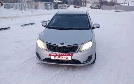 KIA Rio III рестайлинг, 2013 год, 590 000 рублей, 2 фотография
