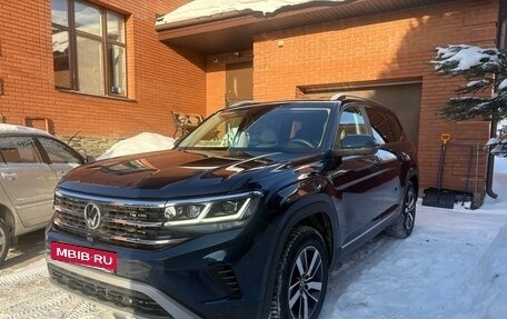 Volkswagen Teramont I, 2021 год, 4 200 000 рублей, 3 фотография