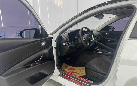 Hyundai Elantra, 2023 год, 1 400 000 рублей, 6 фотография