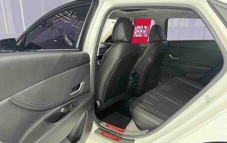 Hyundai Elantra, 2023 год, 1 400 000 рублей, 5 фотография